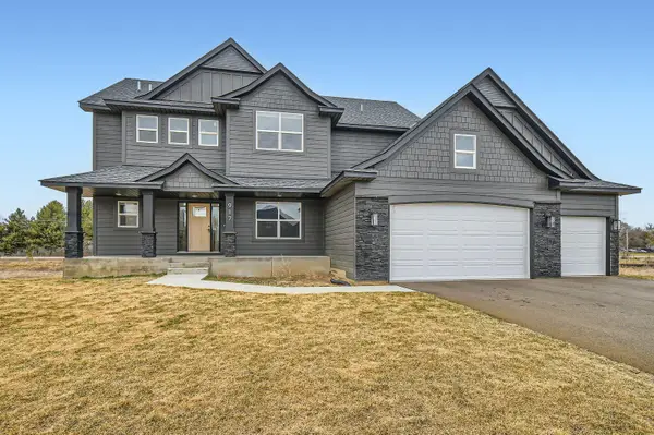 917 174th Avenue Ne, Ham Lake, MN 55304