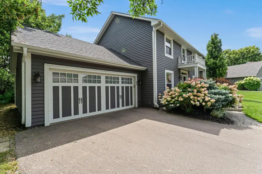 85 Castle Ridge Court, Chanhassen, MN 55317 - #3