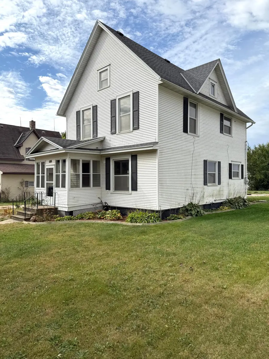 109 White Street N, Comfrey, MN 56019 - Image #3