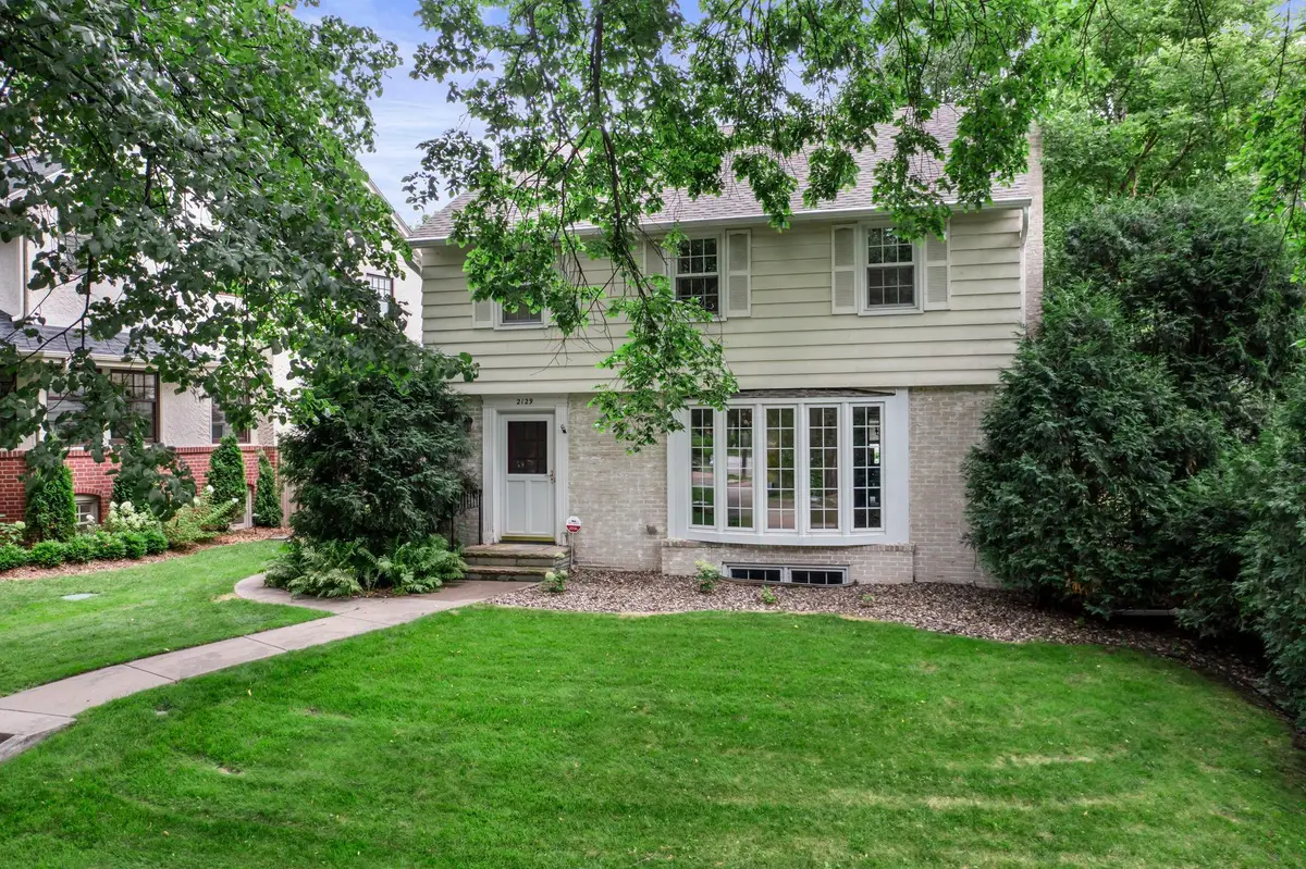 2129 Kenwood Parkway, Minneapolis, MN 55405 - Image #1