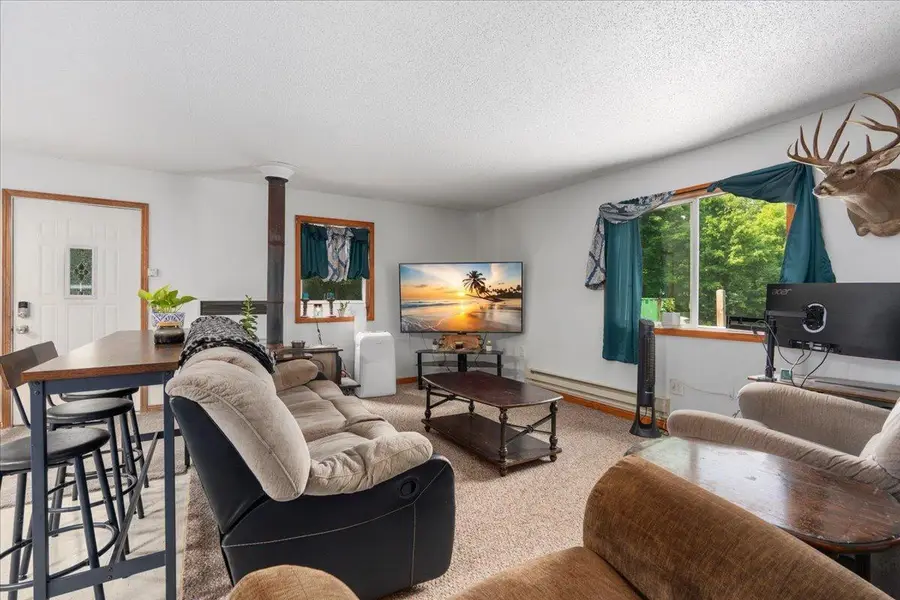 602 E Round Lake Avenue, Georgetown, WI 54853 - Image #2