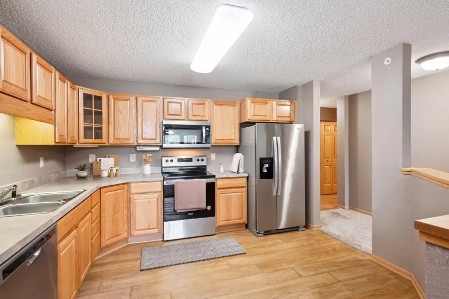 935 Ferndale Street N #302, Maplewood, MN 55119 - Image #2