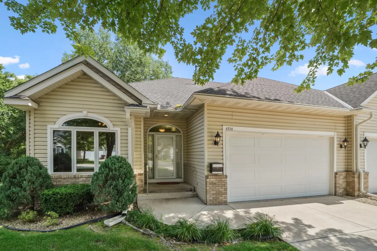 4354 Priorwood Street Se, Prior Lake, MN 55372 - Image #1
