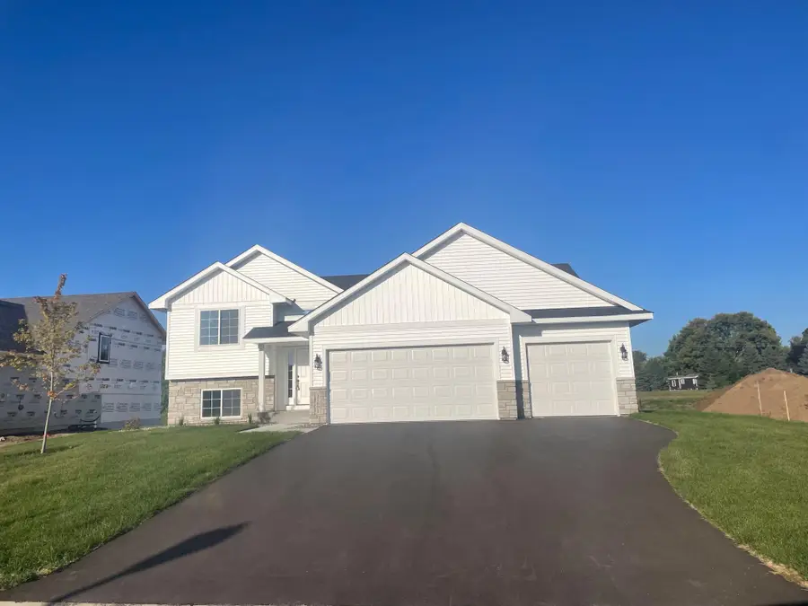 17691 Empire Trail, Lakeville, MN 55044 - Image #2