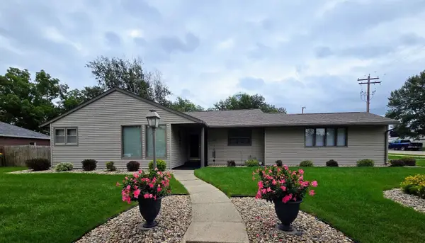 743 6th Avenue Sw, Pipestone, MN 56164