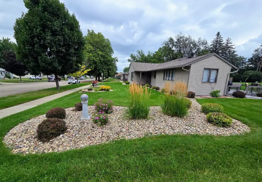 743 6th Avenue Sw, Pipestone, MN 56164 - Image #3