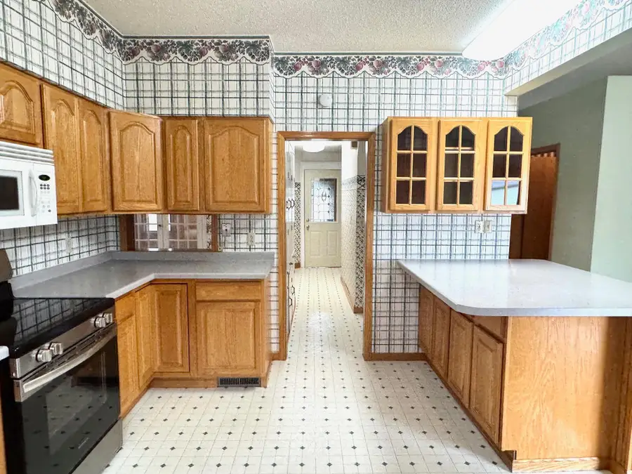 404 Main Avenue N, Roseau, MN 56751 - Image #2