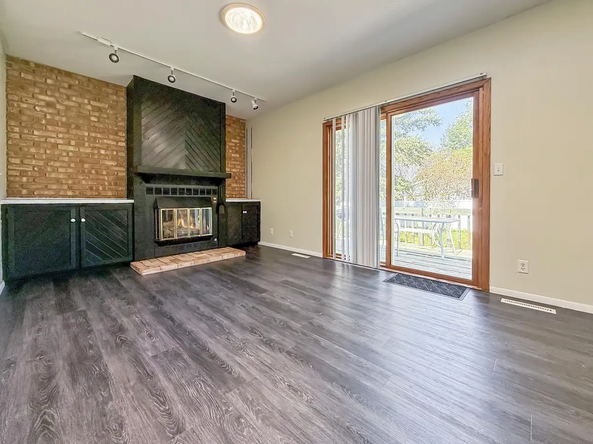 2208 5th Avenue Se, Willmar, MN 56201 - Image #1