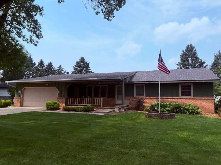 2208 5th Avenue Se, Willmar, MN 56201 - Image #2