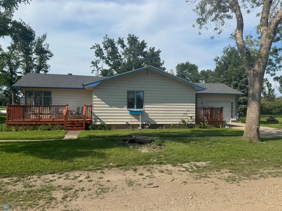 306 E Dakota Avenue, Galesburg, ND 58035 - #1