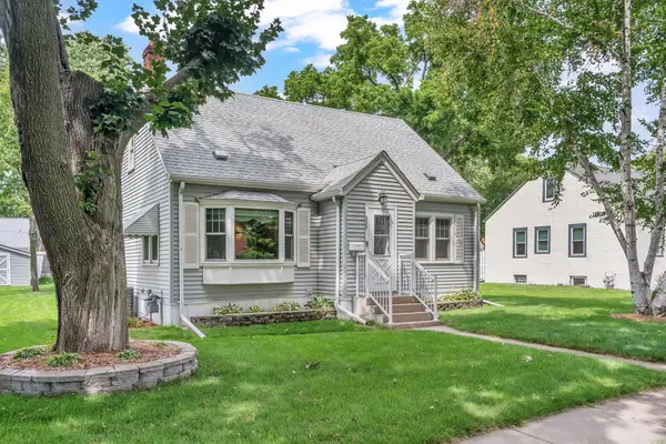 225 4th Avenue Ne, Osseo, MN 55369