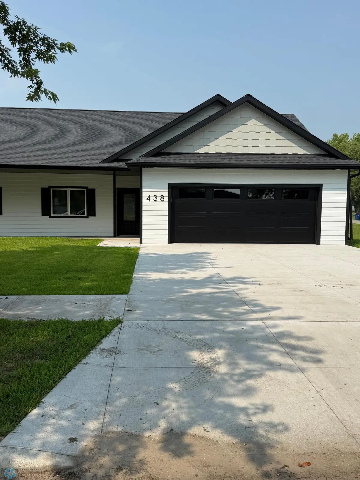 438 4th Street, Wyndmere, ND 58081 - #1