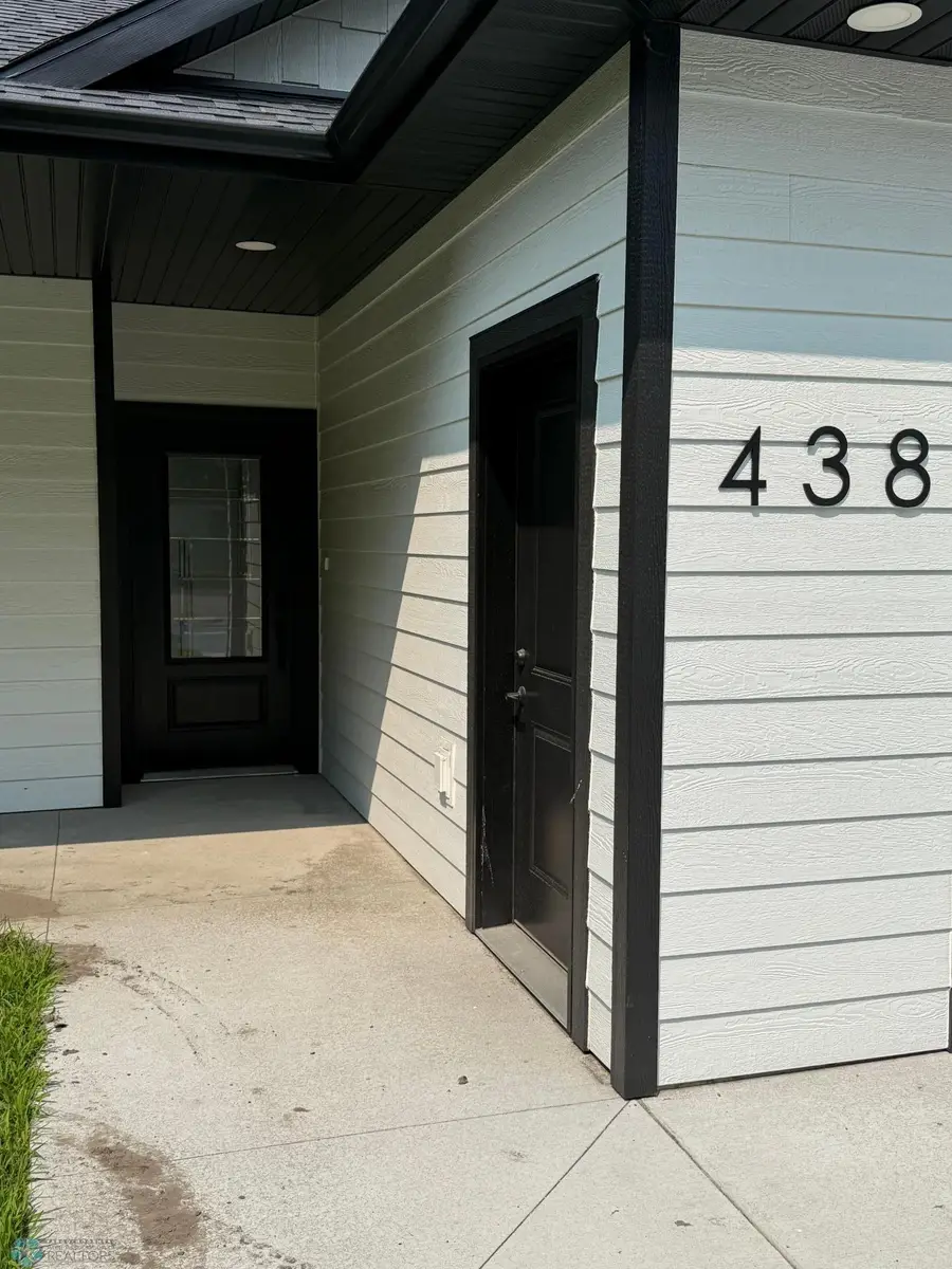 438 4th Street, Wyndmere, ND 58081 - #3