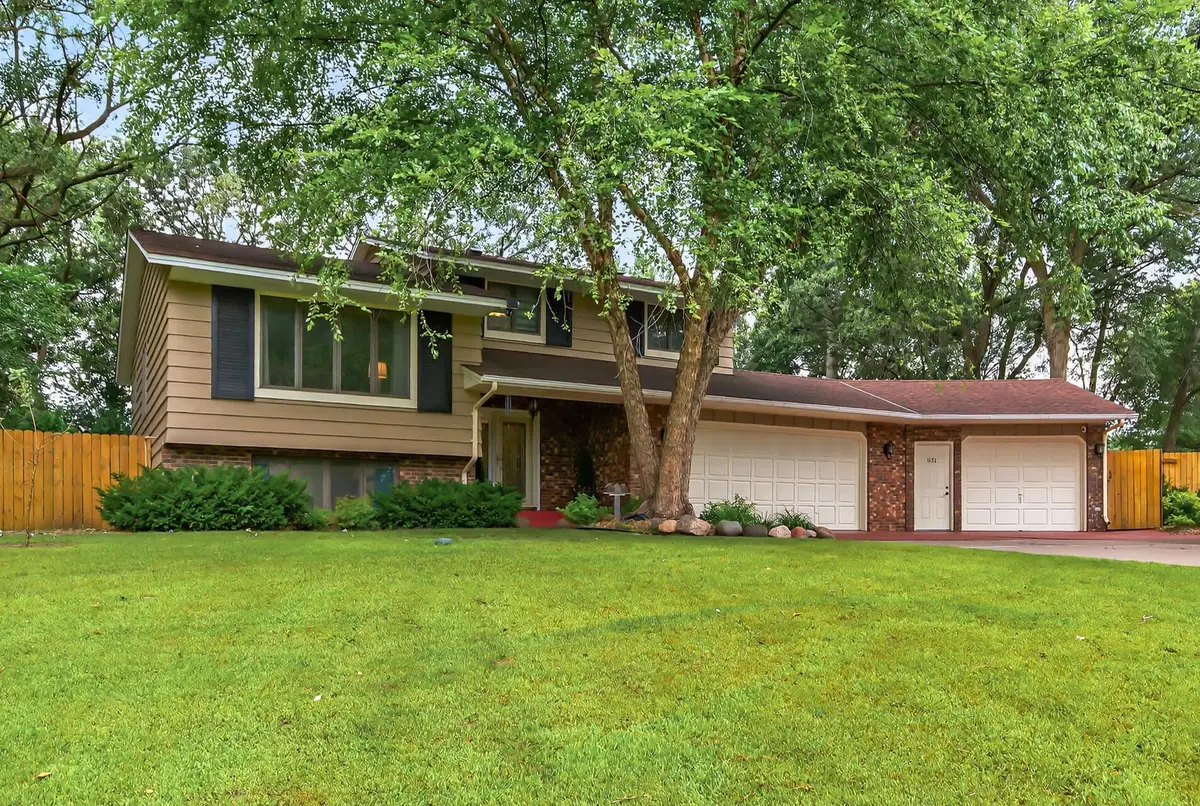931 Elk Lane Nw, Elk River, MN 55330 - Image #1