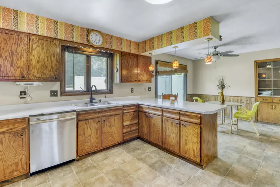 805 6th Avenue Se, Barnesville, MN 56514 - Image #2