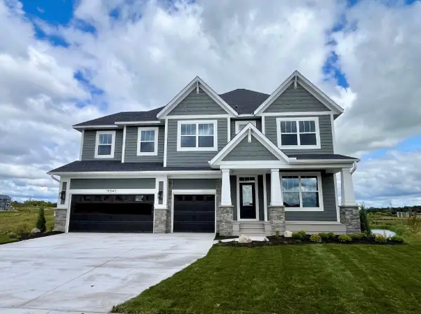 18040 103rd Avenue N, Maple Grove, MN 55311