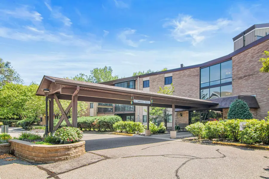 2670 Oxford Street N #230, Roseville, MN 55113 - Image #2