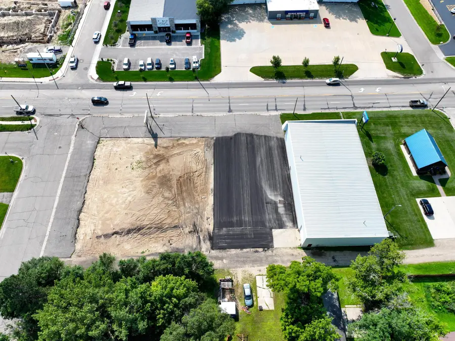 206 N Nokomis Street, Alexandria, MN 56308 - Image #2