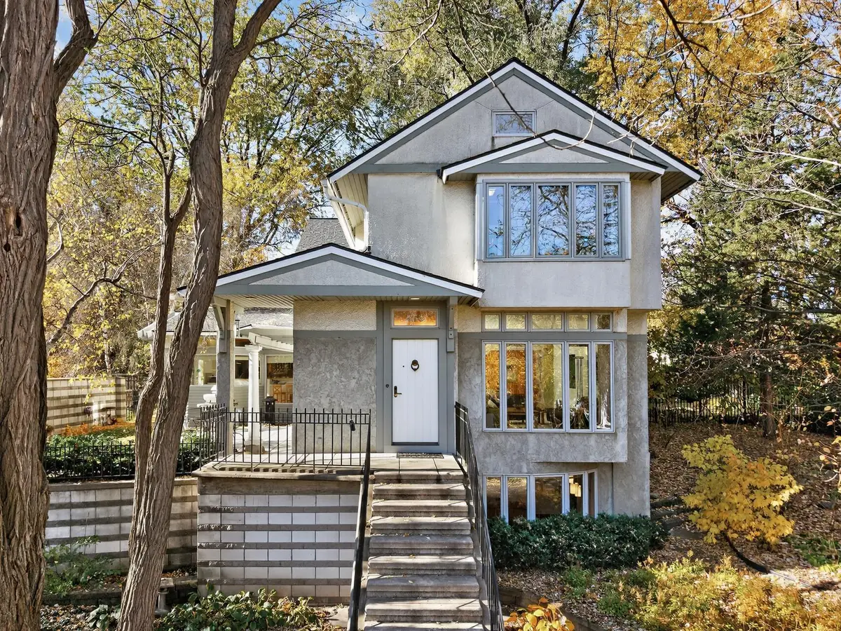 555 Montcalm Place, Saint Paul, MN 55116 - Image #1