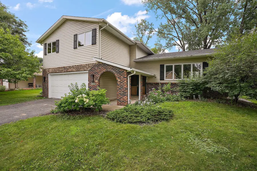 13820 Holyoke Path, Apple Valley, MN 55124 - #2