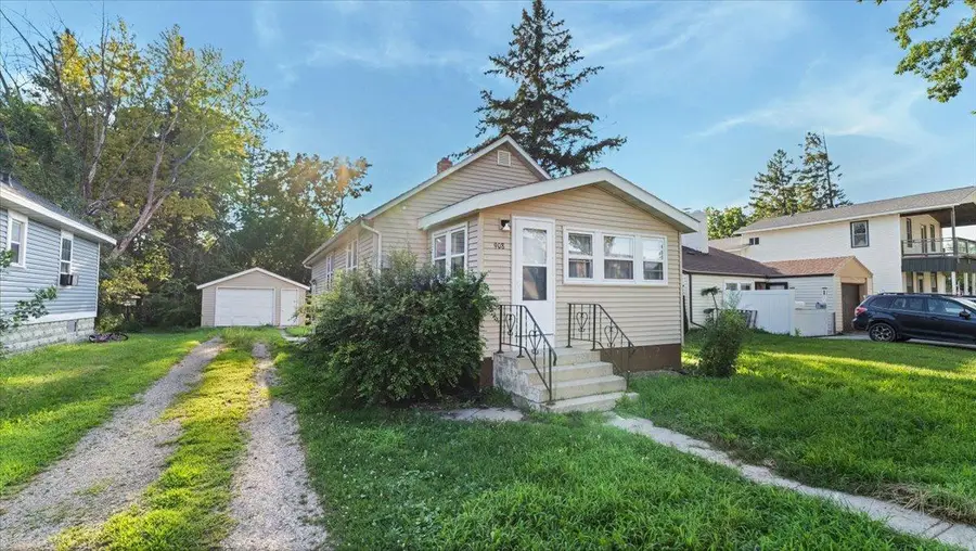 908 2nd Street Sw, Willmar, MN 56201 - Image #2