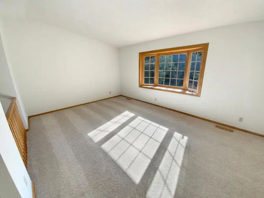 3309 Red Oak Circle N, Burnsville, MN 55337 - Image #3