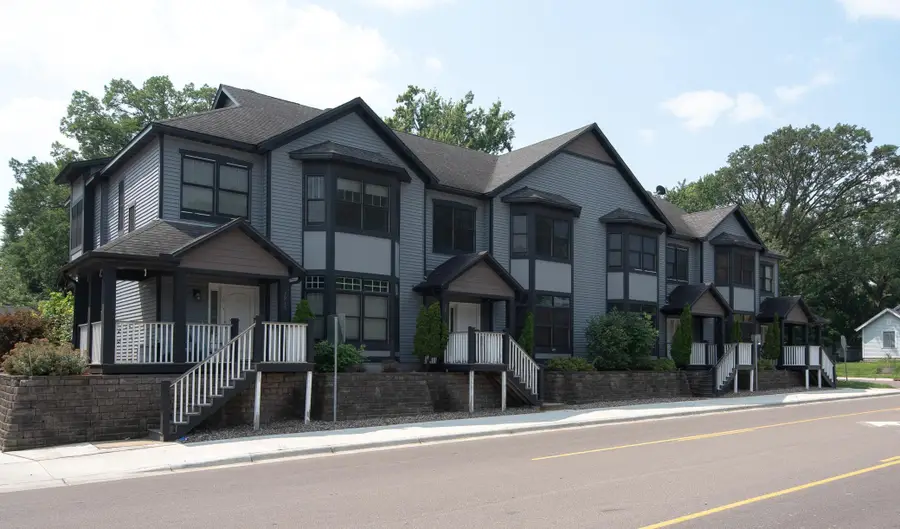 3915 36th Avenue N, Robbinsdale, MN 55422 - #2