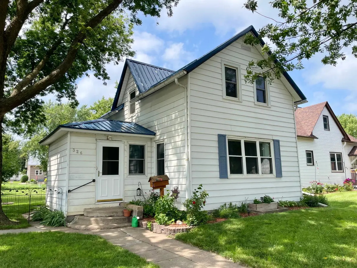 326 N Jefferson Avenue, Springfield, MN 56087 - Image #1