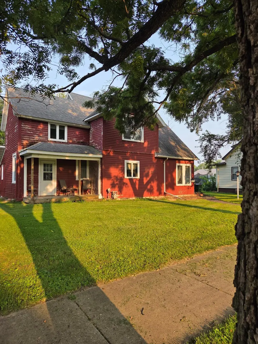 112 N Sverdrup Avenue, Jackson, MN 56143 - Image #2