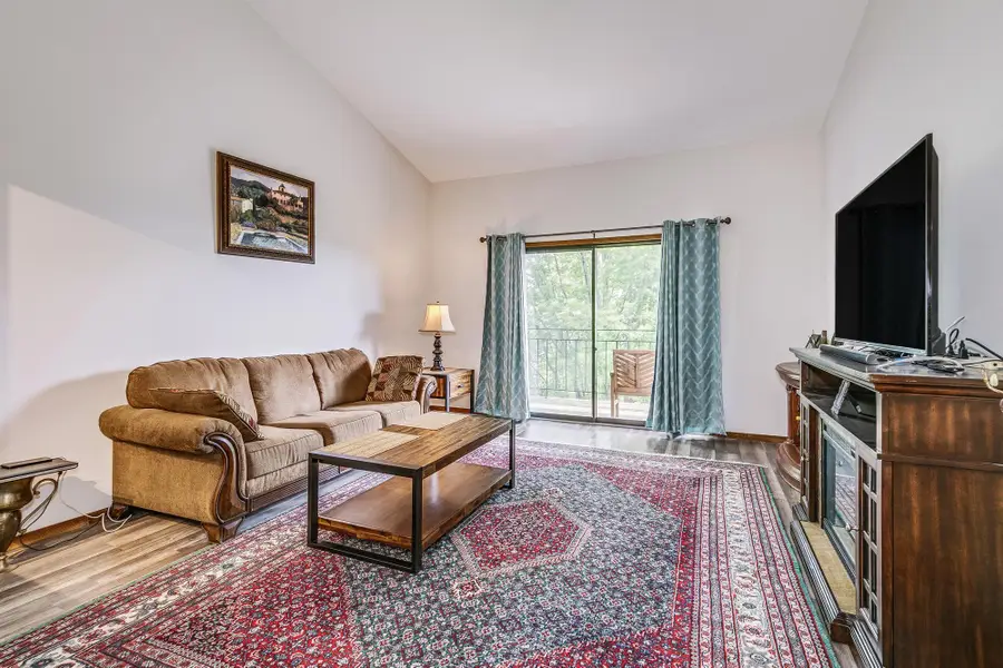 4120 Parklawn Avenue #331, Edina, MN 55435 - Image #2