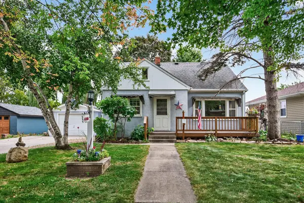 438 19th Avenue N, South Saint Paul, MN 55075