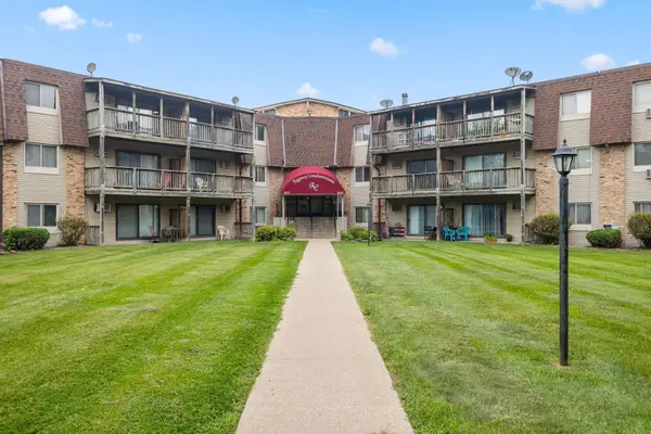 2007 E 122nd Street #B2, Burnsville, MN 55337