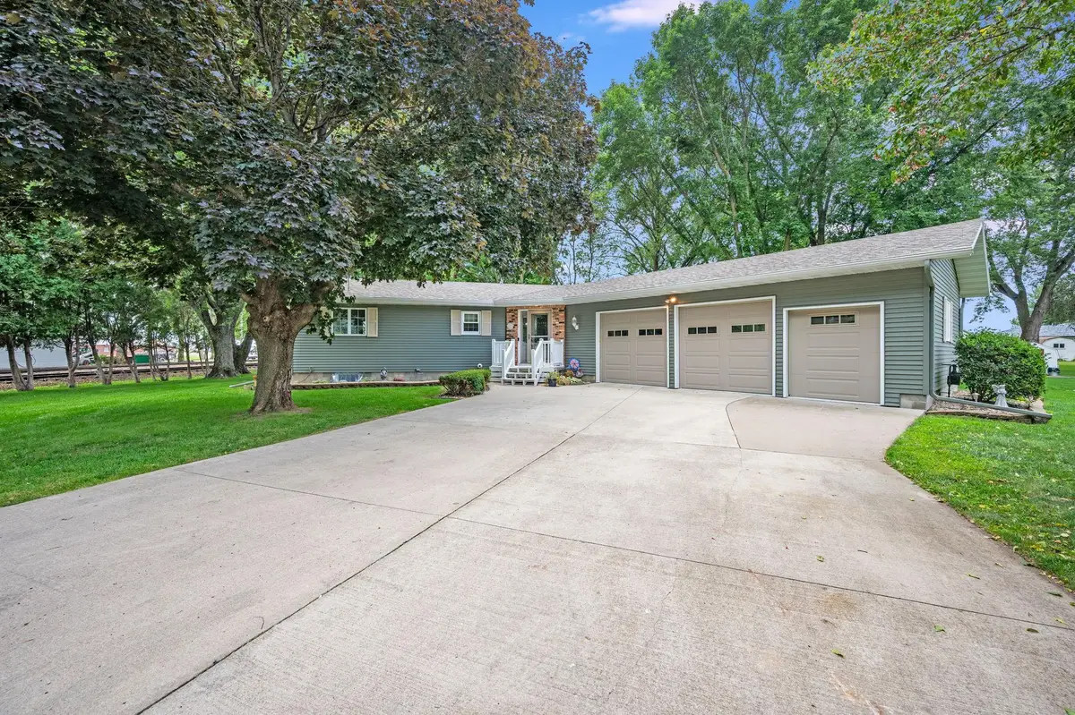 630 E 13th Street, Blue Earth, MN 56013 - Image #1