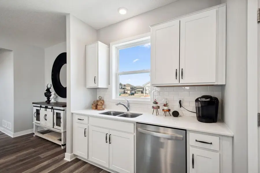 17029 Draper Way, Lakeville, MN 55044 - Image #3