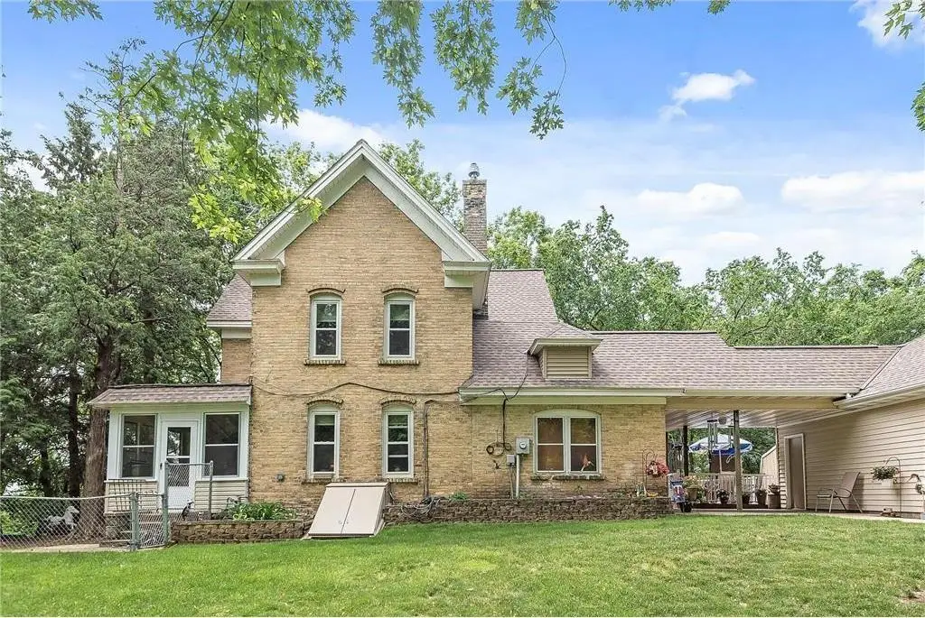 821 Howard Lane, Chaska, MN 55318 - #1