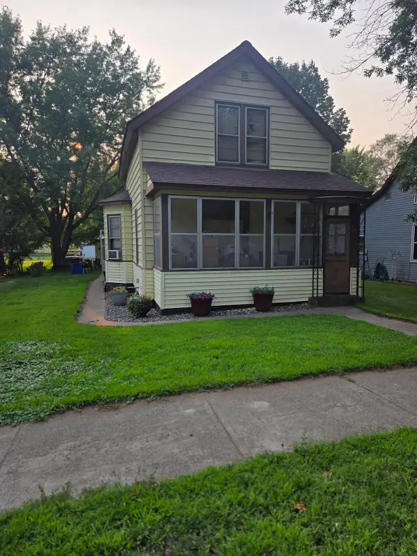 725 7th Street Ne, Little Falls, MN 56345