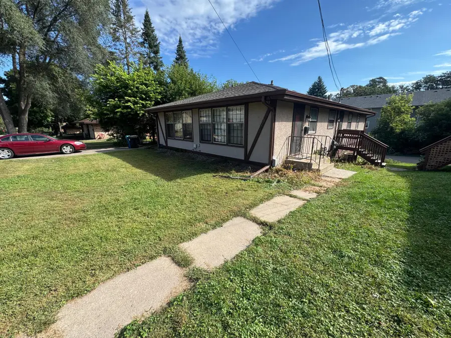 323 Van Buren Avenue N, Hopkins, MN 55343 - Image #3