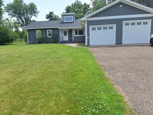 16161 6th Street N, Lakeland, MN 55043