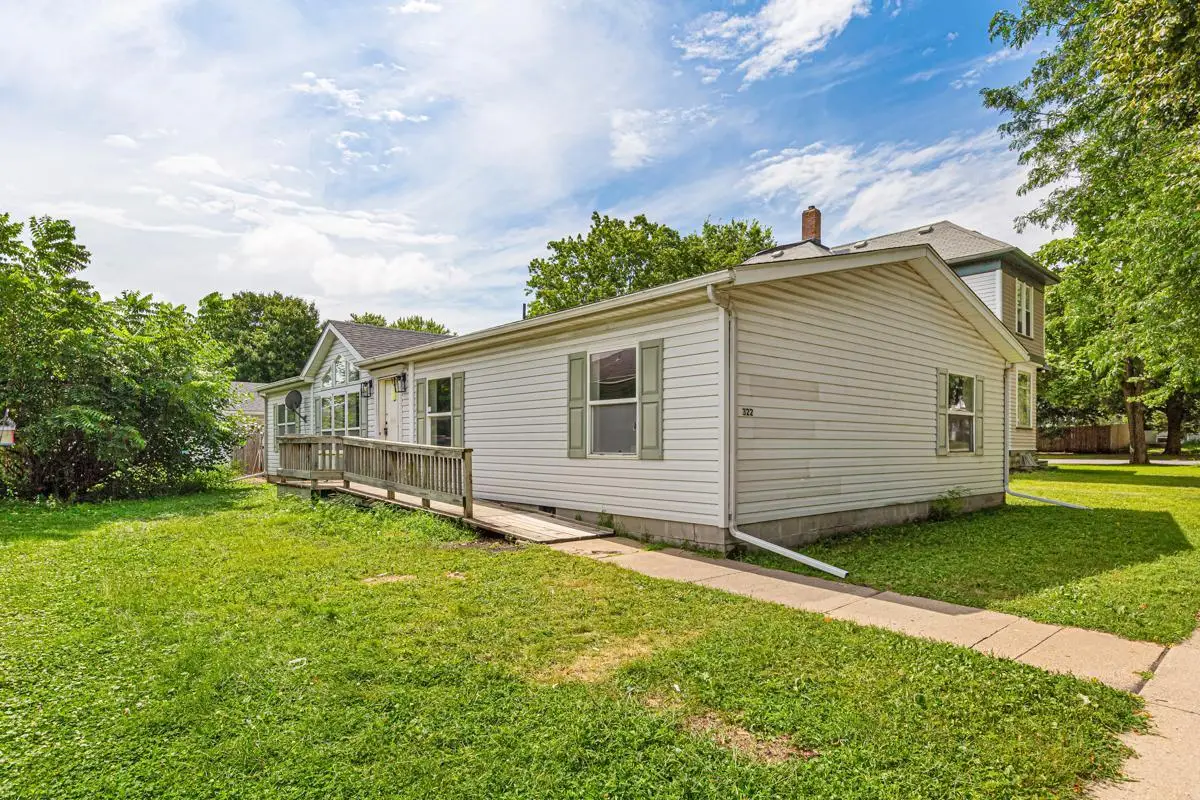 322 Park Row, Saint Peter, MN 56082 - #1