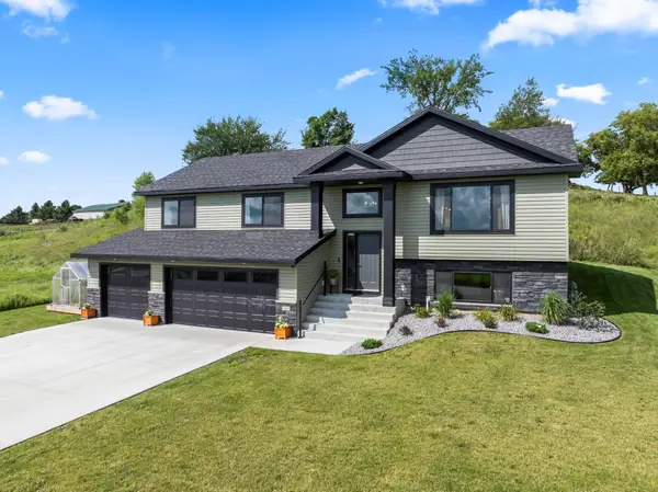 600 Mulligan Drive, Zumbrota, MN 55992