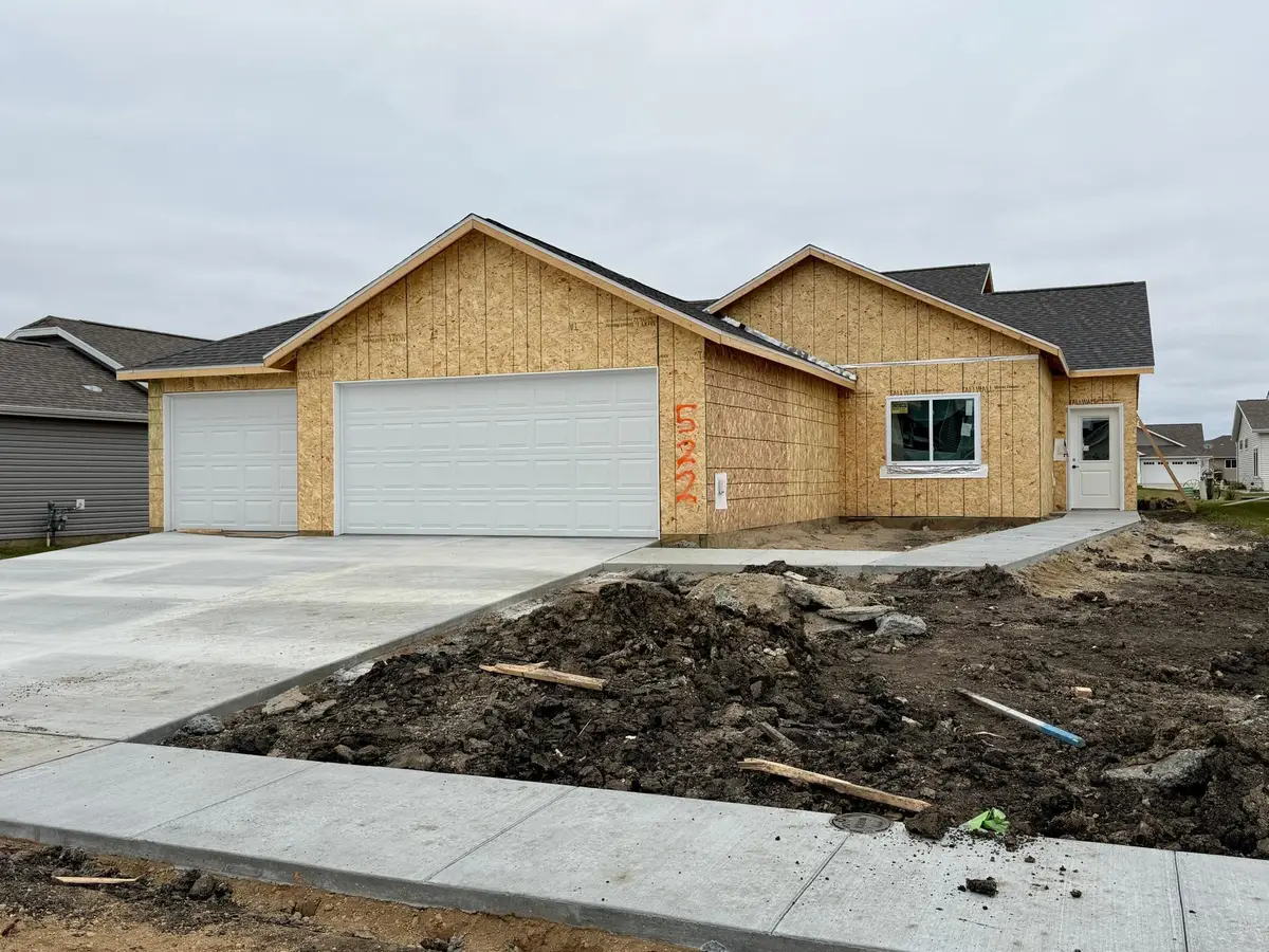 522 Westview Lane E, West Fargo, ND 58078 - Image #1