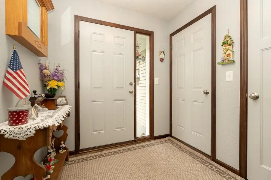 1106 Mulberry Avenue Ne, Montgomery, MN 56069 - Image #3