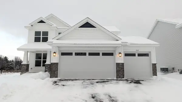 7557 Lower 42nd Street N, Oakdale, MN 55128