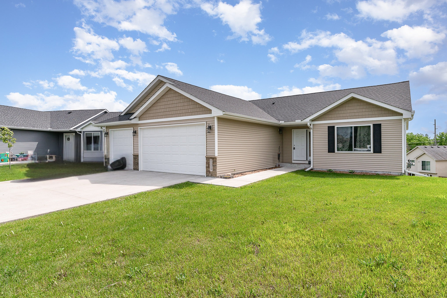 1114 Sunset Boulevard Nw, Montgomery, MN 56069 - Image #2