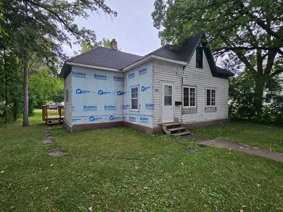 111 Markley Avenue S, Thief River Falls, MN 56701 - Image #2
