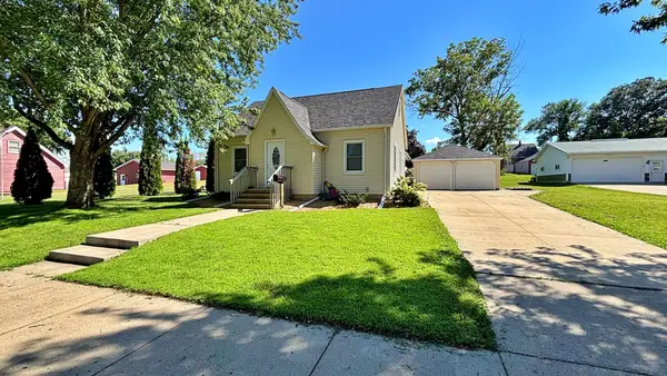 611 W Lincoln Street, Springfield, MN 56087