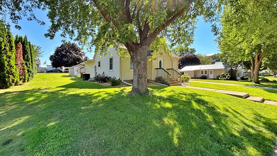 611 W Lincoln Street, Springfield, MN 56087 - Image #3