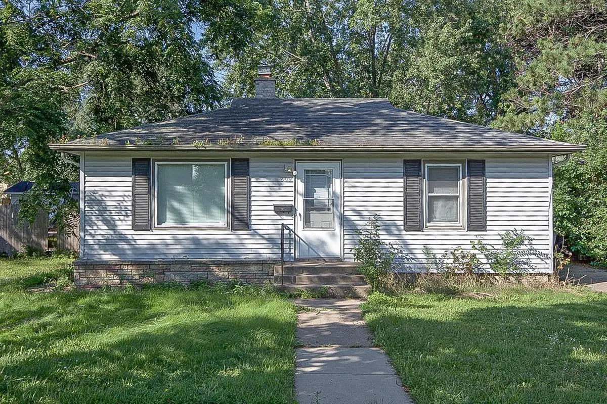 809 10th Avenue N, Saint Cloud, MN 56303 - Image #1