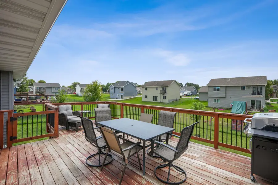 1142 W Edge Place, New Richmond, WI 54017 - Image #3