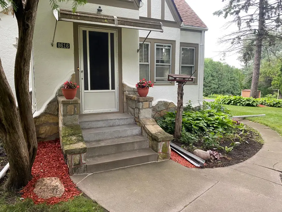 8616 Park Avenue, Saint Bonifacius, MN 55375 - Image #2